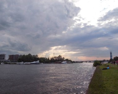 Finlandiya Körfezi 'nde gün batımı.