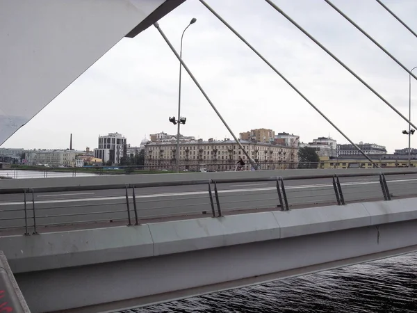 St. Petersburg 'un kuzeyinde kablo kaldı