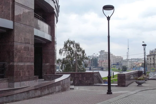 Nuevo estilo de construcción de viviendas . —  Fotos de Stock