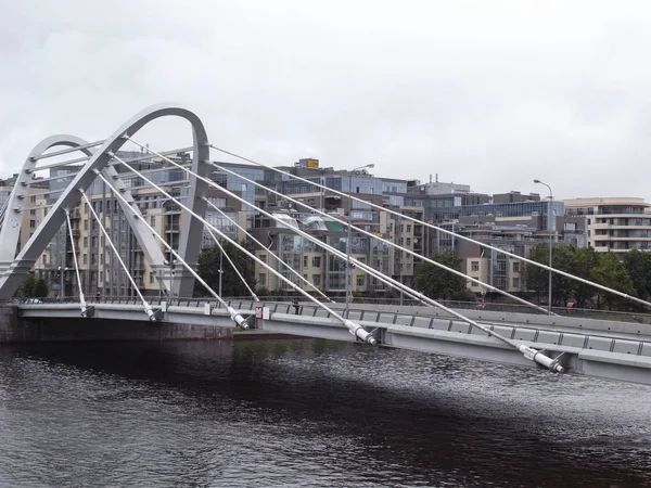 Pont, pont ondulé, architecture, bâtiments, maisons, construction de bâtiments, rivière, ciel d'eau 6, ville, route, rue , — Photo