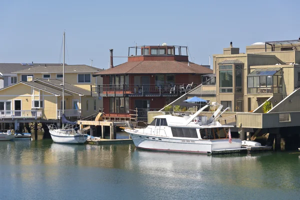 Richmond California marina community living. — Stock Photo, Image