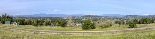 Panorama du parc Powell Butte à Portland Oregon . — Photo