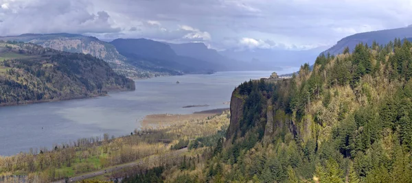 Columbia Flussschlucht oregon Zustand panorama. — Stockfoto