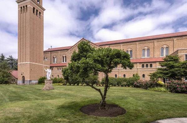 L'abbaye sur le Mont. Angel Oregon . — Photo