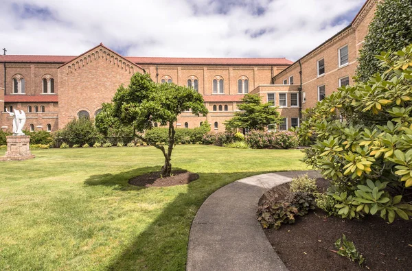 L'abbaye sur le Mont. Angel Oregon . — Photo