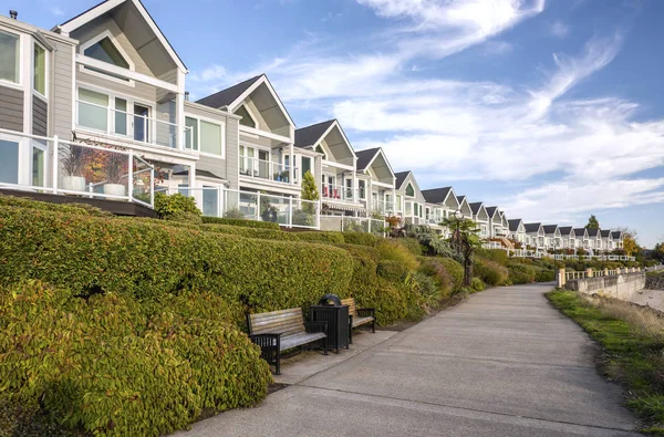 Riverfront condominiums properties Vancouver WA. — Stock Photo, Image