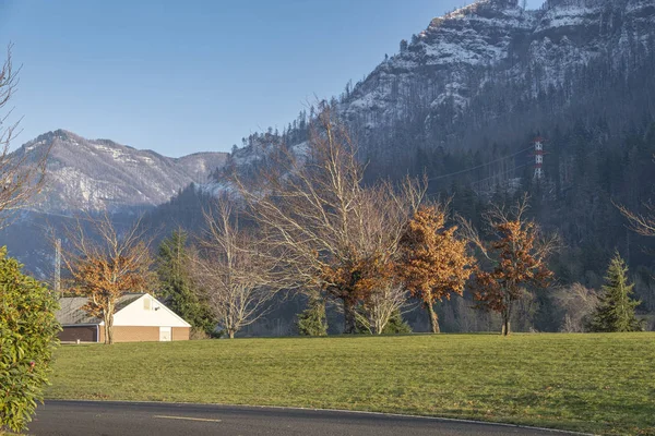 Neve nas montanhas da cascata Bonneville Oregon . — Fotografia de Stock