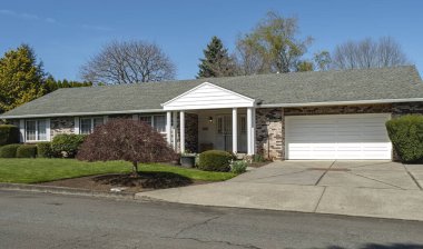 Gresham Oregon 'da çiftlik evi ve bahçe..