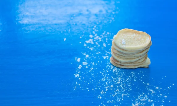 Arka plan üzerinde kalın krep