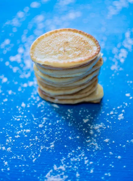 Arka plan üzerinde kalın krep