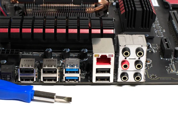 Anakart onarım için alet ve parçalar yanında tür