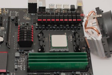 RAM anakart üzerinde yüklü