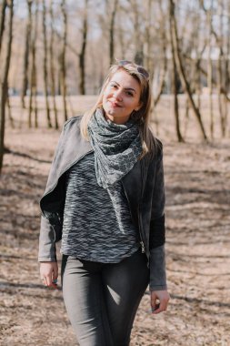 Güzel bir şık kız portresi