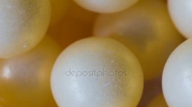 Tablo, kesintisiz beyaz arka plan ile vuruldu döndürerek tıbbi ilaç yerleştirilir