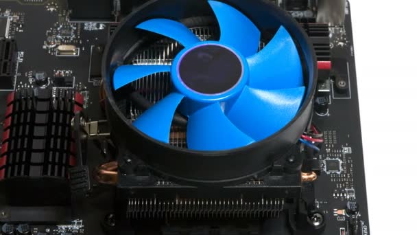 Płyta główna komputera ze szczegółami chłodzenie pamięci i procesora — Wideo stockowe