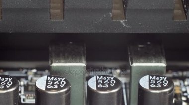 Anakart bilgisayarın bellek ve işlemci soğutma detayları ile