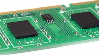 Anakart bilgisayarın bellek ve işlemci soğutma detayları ile