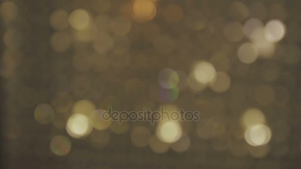 Luzes de bokeh móveis - animação abstrata para fundo - círculos de luz cruzando a forma de quadro da esquerda para a direita - luzes brancas e cores pastel - animação progressivamente borra e retarda . — Vídeo de Stock