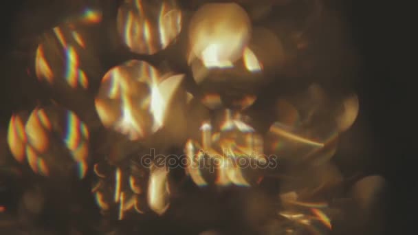 Luces bokeh en movimiento - animación abstracta para el fondo - círculos de luz que cruzan la forma del marco de izquierda a derecha - luces blancas y colores pastel - animación se difumina y ralentiza progresivamente . — Vídeos de Stock