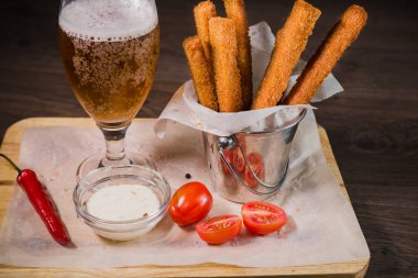 Kraker ve sos şeklinde bira için onlar için snack