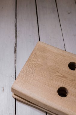 Loft tarzında ahşap şarap için stand