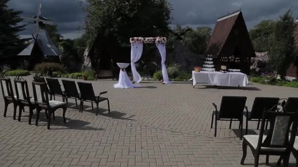 Beautiful decor of exit wedding registration. — Stock Video