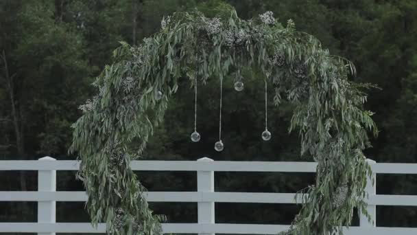 Beautiful decor of exit wedding registration. — Stock Video