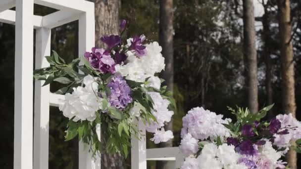 Hermosa decoración de registro de la boda de salida . — Vídeo de stock