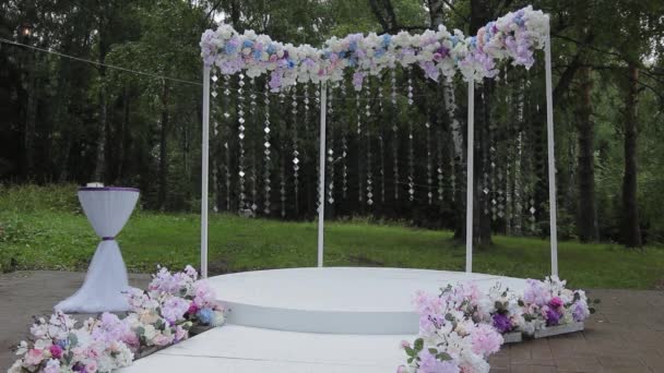 Hermosa decoración de registro de la boda de salida . — Vídeo de stock