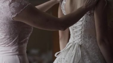 Gelin düğümlü gelinliği. Mutlu düğün günleri..