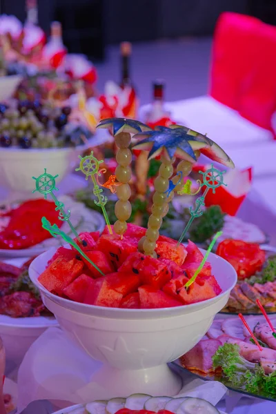 Beautiful festive table set. Served table for guests. — Stock Photo, Image