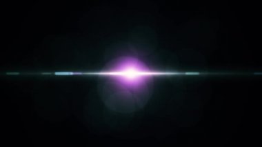 Siyah arka planda mercek patlaması etkisi. Soyut Güneş patlaması, ekran modu için güneş patlaması. Güneş ışığı doğanın soyut arkaplanı, yanıp sönen güneş patlaması, ışıldayan mercek optik ışınlar. 4K UHD video .