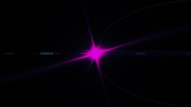 Siyah arka planda mercek patlaması etkisi. Soyut Güneş patlaması, ekran modu için güneş patlaması. Güneş ışığı doğanın soyut arkaplanı, yanıp sönen güneş patlaması, ışıldayan mercek optik ışınlar. 4K UHD video .