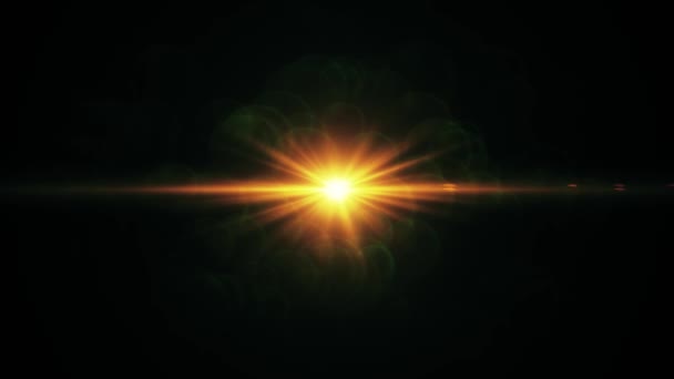 Efecto de destello de lente sobre fondo negro. Explosión de sol abstracta, destello de sol para el modo de pantalla usando. Resplandores naturaleza abstracto telón de fondo, explosión de sol parpadeante, los rayos ópticos llamarada lente. 4K UHD video . — Vídeos de Stock