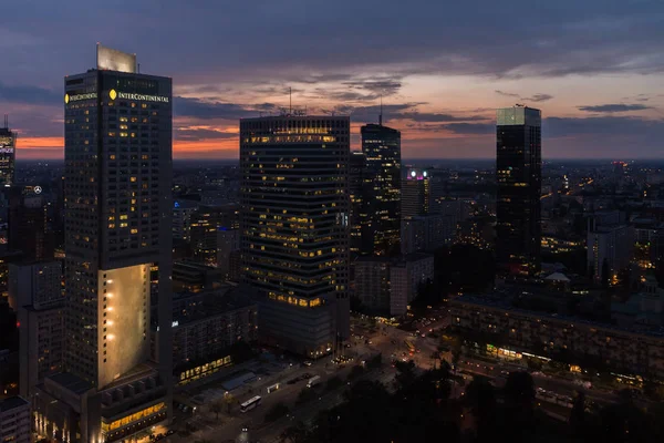 Warszawa centrum vid solnedgången — Stockfoto