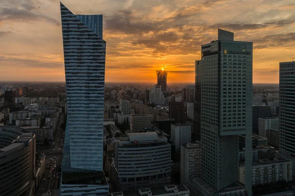 Warszawa centrum vid solnedgången — Stockfoto