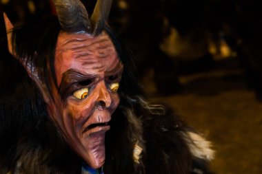 Krampus kasabaya geri döndü.