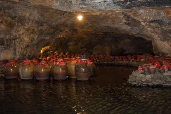 Aardpotten in Trang Een grotten — Stockfoto