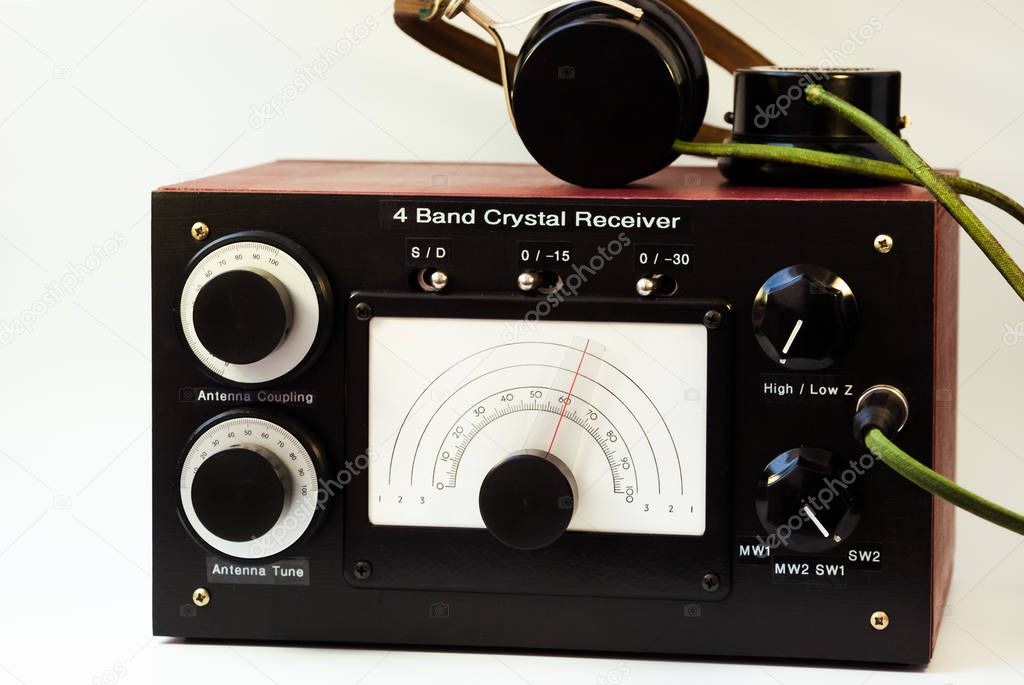 Homebrew crystal radio receiver