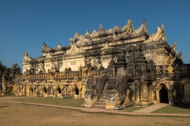 Maha Aungmye Bonzan Manastırı