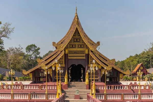 Templo Wat Pa Lahan Sai en el sur de la provincia de Buriram cerca de la frontera con Camboya — Foto de Stock