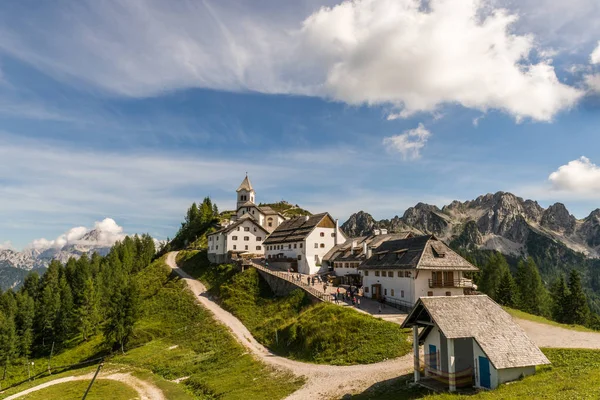 Sanktuarium Monte Lussari — Zdjęcie stockowe