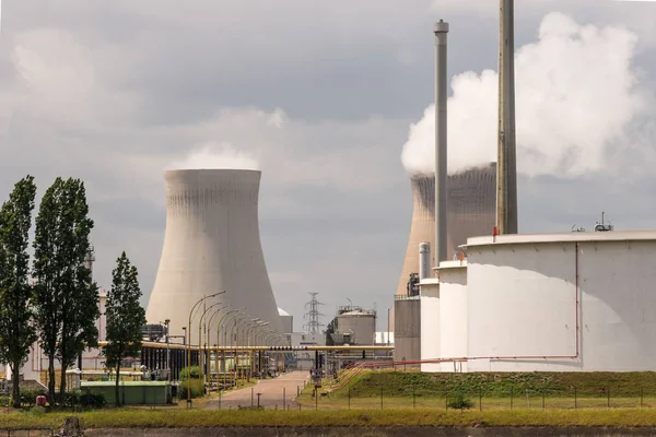 Central Nuclear de Doel — Fotografia de Stock