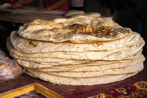Хлеб в пекарне Иордании — стоковое фото