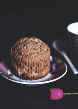 Gluten Freen muffin koyu şekersiz çikolata fasulye ile,