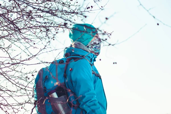 Boy during the trip in the wintertime — Stock Photo, Image