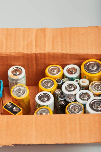 Geri dönüşüm için boşaltılan piller