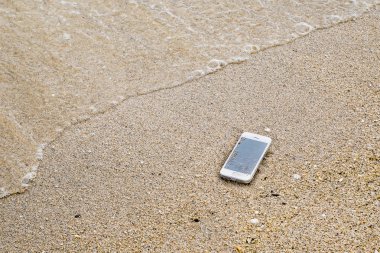 Kayıp akıllı telefon yok Plajı'nda düştü