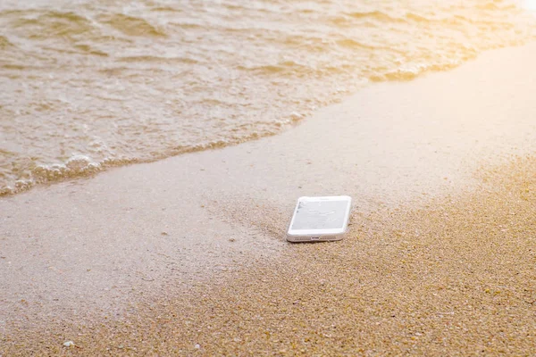 Lost Smart Phone fell Disappear at beach