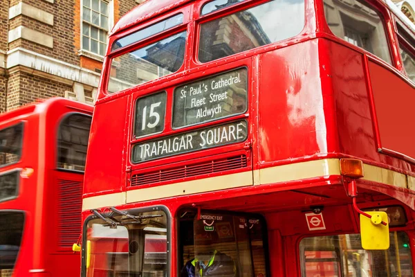 Red bus in London — Stock Photo, Image